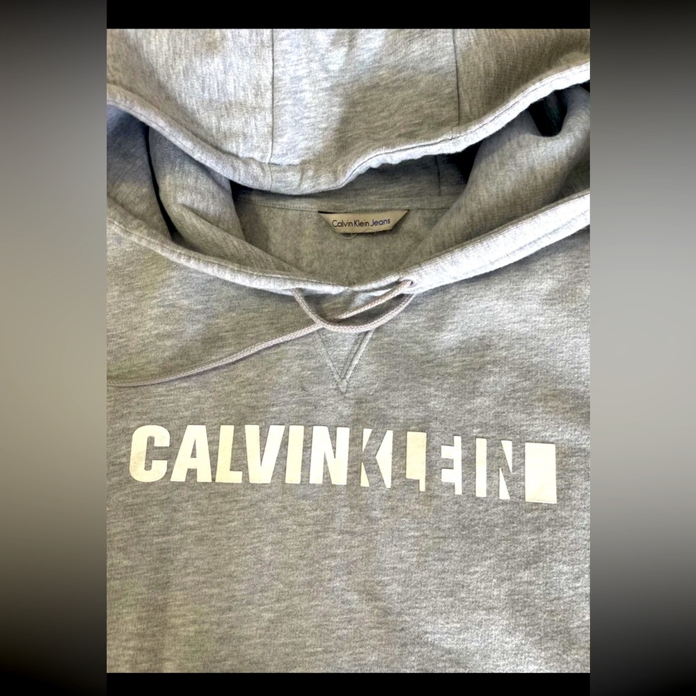 Calvin Klein sleeveless cropped hoodie L